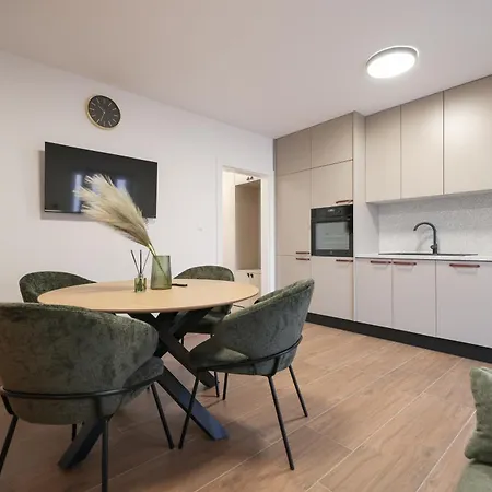 Royal Oak Διαμέρισμα *