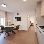 Royal Oak With Private Parking Apartamento