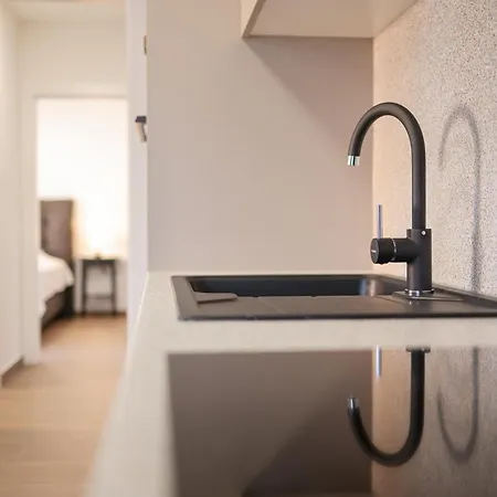 Royal Oak شقة زادار